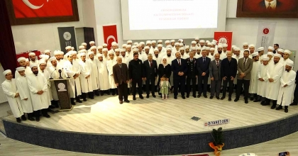 KÜTAHYA'DA 92 ADAY DİN GÖREVLİSİ MEZUN OLDU