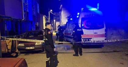 KÜTAHYA'DA BİR ŞAHSIN CANSIZ BEDENİ SOKAKTA BULUNDU