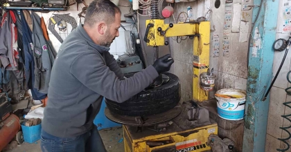 LASTİKÇİLERDE ‘KIŞ LASTİĞİ’ YOĞUNLUĞU YAŞANMAYA BAŞLANDI