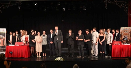 MANİSA ŞEHİR TİYATROSU 3 AYDA 9 BİN İZLEYİCİYE ULAŞTI
