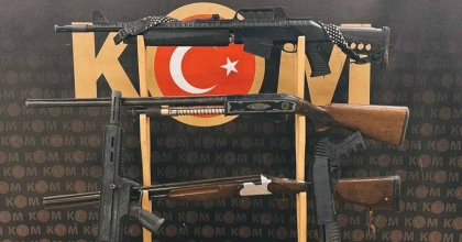 MANİSA VE BURSA'DA SİLAH TACİRLERİNE EŞ ZAMANLI OPERASYON