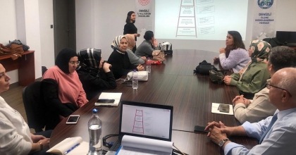 ÖĞRETMENLERE YENİ UYGULAMALAR ANLATILDI