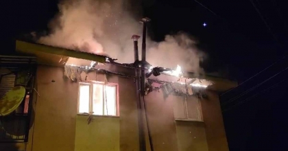 ÖDEMİŞ’TE ÇIKAN EV YANGINI SÖNDÜRÜLDÜ