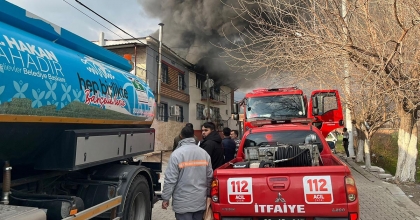 ŞEHİT BABASININ EVİ ALEVLERE TESLİM OLDU