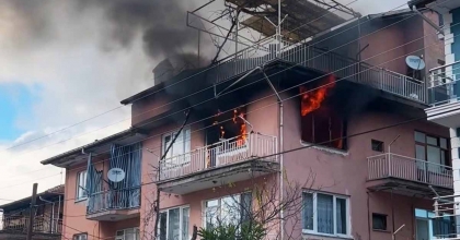 SİMAV’DA KORKUTAN EV YANGINI