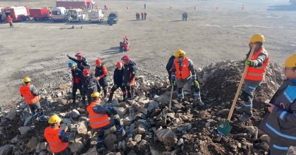 SOMA'DA MADEN OCAĞINDA GERÇEĞİNİ ARATMAYAN HEYELAN TATBİKATI