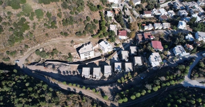 ÜNLÜ SANATÇI SUAVİ'YE BODRUM'DA AĞAÇ KATLİAMI CEZASI