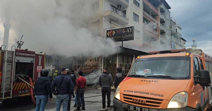 VETERİNER KLİNİĞİ ALEVLERE TESLİM OLDU