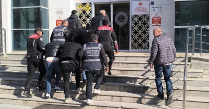 25 İLDE VATANDAŞLARI DOLANDIRDILAR