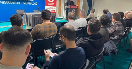 AFYONKARAHİSAR MÜFTÜLÜĞÜ TARAFINDAN 'BABA OKULU SEMİNERLERİ' DÜZENLENDİ