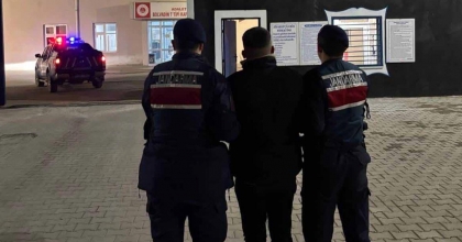 AFYONKARAHİSAR’DA KAÇAK ŞAHIS YAKALANDI  