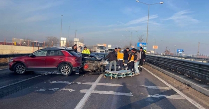 AFYONKARAHİSAR’DA TRAFİK KAZASI 2 YARALI