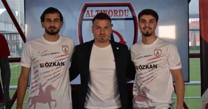 ALTINORDU, İKİ GURBETÇİYİ KADROSUNA KATTI