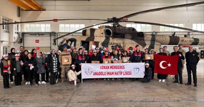 ATKILAR MEHMETÇİKLER İÇİN ÖRÜLDÜ