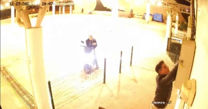 AYDINLATMA SİSTEMİNE ÇOMAK SOKUP, KAMU MALINI BOZDULAR