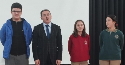 BULDANLI GENÇ, İSTİKLAL MARŞI YARIŞMASINDA BİRİNCİ OLDU