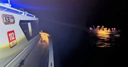 BODRUM'DA 2’Sİ ÇOCUK 9 DÜZENSİZ GÖÇMEN KURTARILDI
