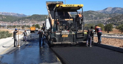 BÜYÜKŞEHİR 2024 YILINDA 202 KİLOMETRE YOL ÇALIŞMASI YAPTI