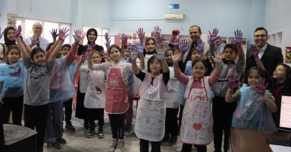 ÇALLI ÇOCUKLAR KÜTÜPHANEYİ ŞENLENDİRDİ