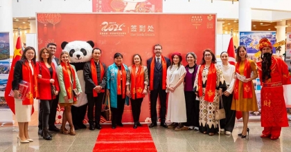 ÇİN YENİ YILI İZMİR’DE KÜLTÜREL ŞÖLENLE KUTLANDI