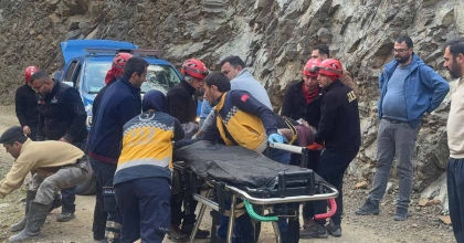 DEREYE UÇAN MOTOSİKLET SÜRÜCÜSÜNÜ JAK KURTARDI