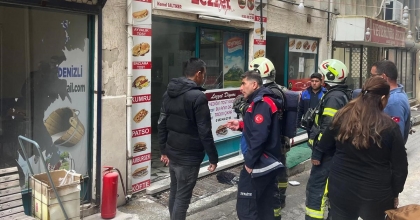 FRİTÖZ NEREDEYSE TOST SALONUNU YAKIYORDU