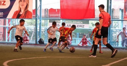İLÇE BELEDİYESİNDEN FUTBOL TURNUVASI