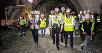İZMİR BÜYÜKŞEHİR, BİR YILDA 20 MİLYAR LİRANIN ÜZERİNDE YATIRIM YAPTI