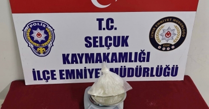 İZMİR'DE UYUŞTURUCU OPERASYONU: 2 TUTUKLAMA