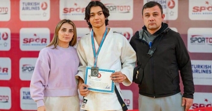 JUDODA NAZİFHAN ÖZEN MİLLİ TAKIMA SEÇİLDİ