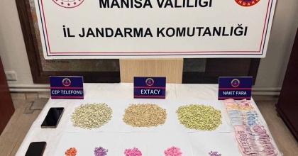 JANDARMA EKİPLERİ UYUŞTURUCUYA GEÇİT VERMEDİ