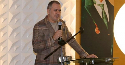 KARŞIYAKA’DA BAŞKAN İLKER ERGÜLLÜ İSTİFA ETTİ