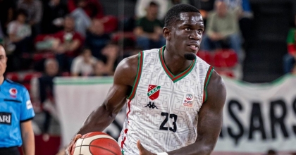 KARŞIYAKA'DA JEFFERSON DA GİTTİ