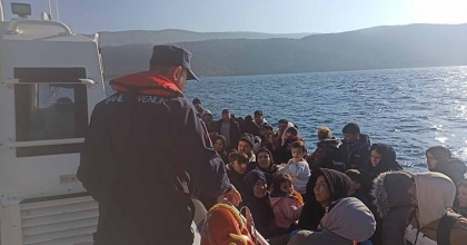 KUŞADASI’NDA 29 DÜZENSİZ GÖÇMEN YAKALANDI