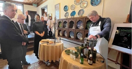 KÜTAHYA'DA GERİ DÖNÜŞÜM VE SANAT BULUŞTU