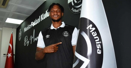 MANİSA FK, İKİ FUTBOLCUYLA YOLLARINI AYIRDI