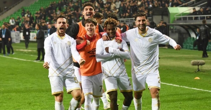 MANİSA FK’DA YÜZLER GÜLÜYOR