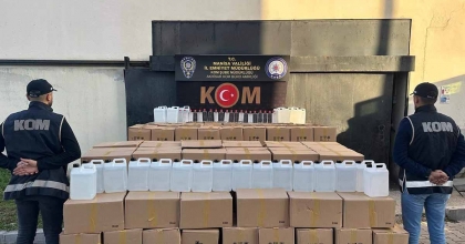 MANİSA'DA BİNLERCE LİTRE KAÇAK ALKOL ELE GEÇİRİLDİ  