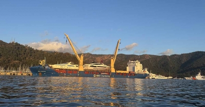 MİLYONLUK MOTOR YATLAR, YÜK GEMİLERİ İLE MARMARİS'E GETİRİLDİ