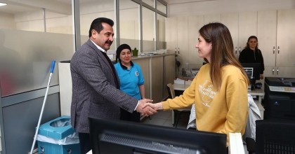 PERSONELİ İLE BULUŞTU, YENİ YILLARINI KUTLADI