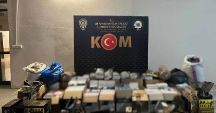 POLİSTEN KAÇAK TÜTÜN OPERASYONU