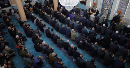 REGAİB KANDİLİNDE CAMİLER DOLUP TAŞTI