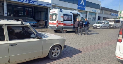 SANAYİDE DEMİR SOPALI ÇIRAK KAVGASI: 2 YARALI