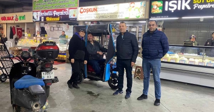 SOMALI PAZARCILARDAN ENGELLERİ AŞAN YARDIM