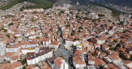 TAVAS’TA 63 TAŞINMAZ KİRAYA VERİLECEK