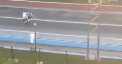 TRAFİĞİ TEHLİKEYE DÜŞÜREN SÜRÜCÜYE 67 BİN LİRA CEZA YAZILDI