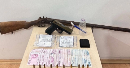 UYUŞTURUCU TACİRLERİNE GÖZALTI