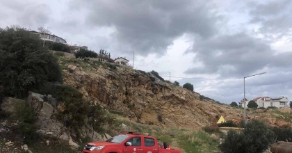 UÇURUMDAN ATLAYAN KADIN HAYATINI KAYBETTİ