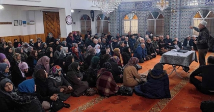 UMREYE GİDECEKLERE SEMİNER DÜZENLENDİ