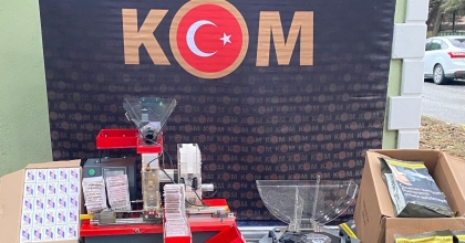 UŞAK'TA ÇOK SAYIDA KAÇAK MAKARON ELE GEÇİRİLDİ